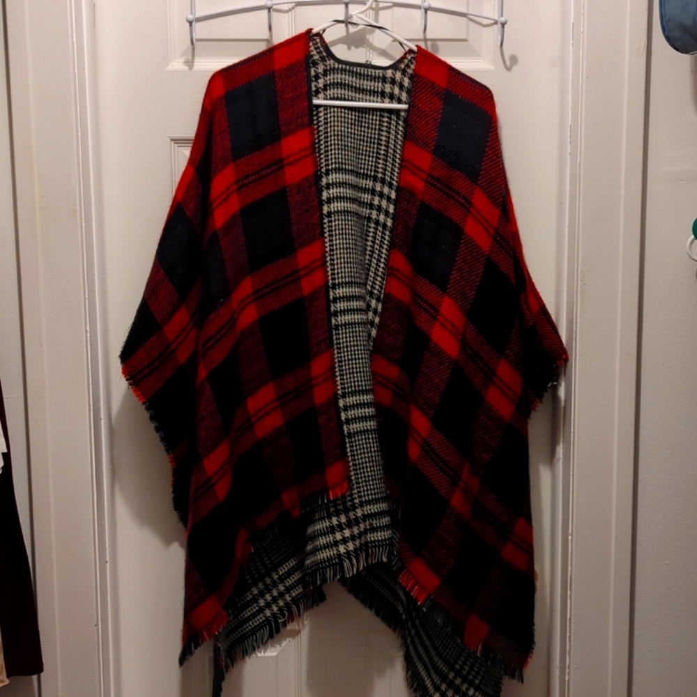 Women's pancho